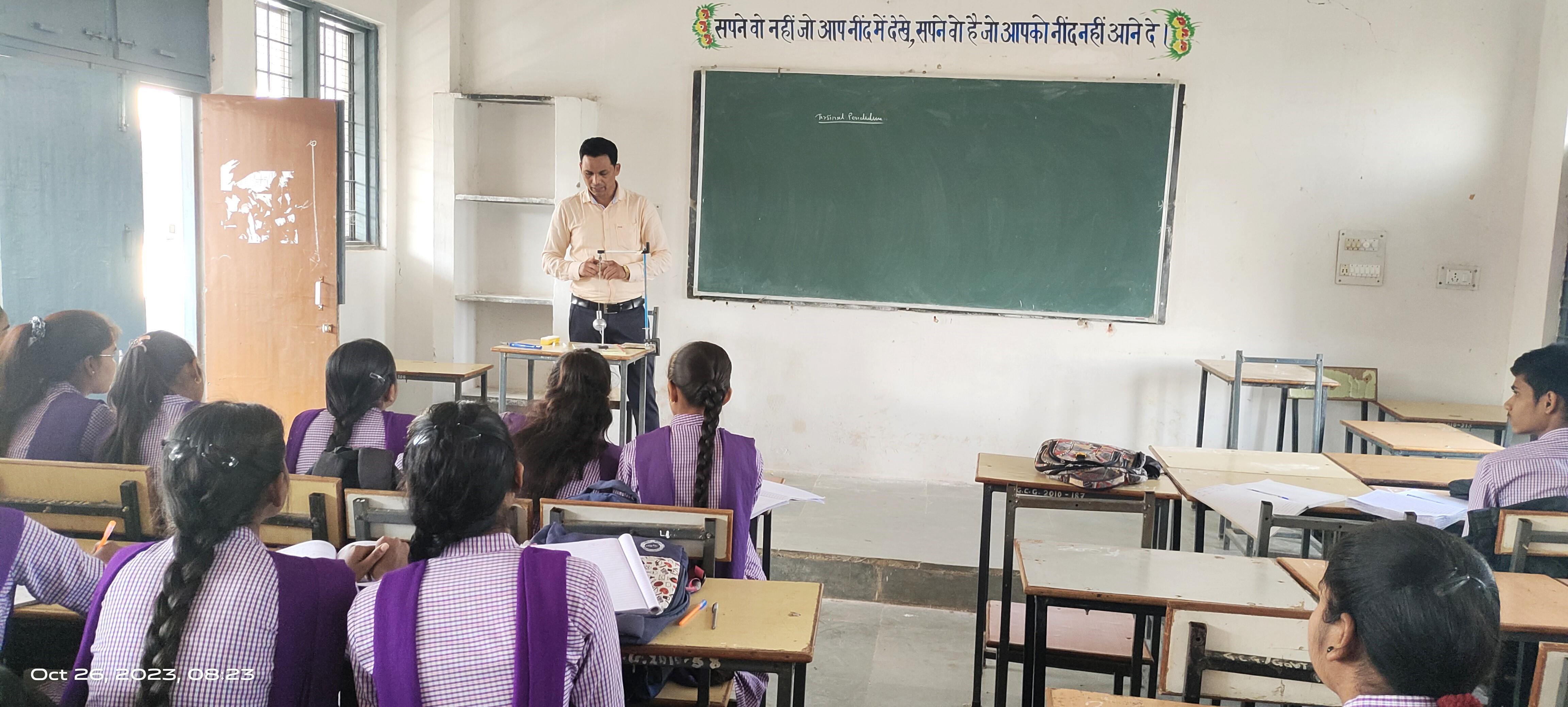 Teaching Method - Demonstration (Physics) - Photo Govt. college Gurur